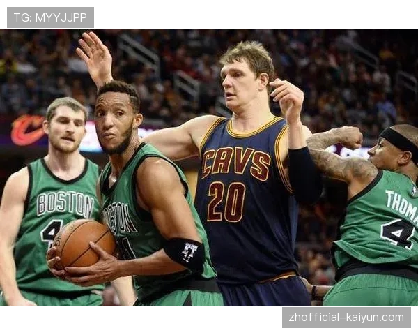 勇士挡拆战术克制魔术 波斯特护框送出3次封盖